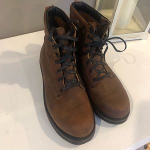 Broken Homme James Boots Like New Size 11
